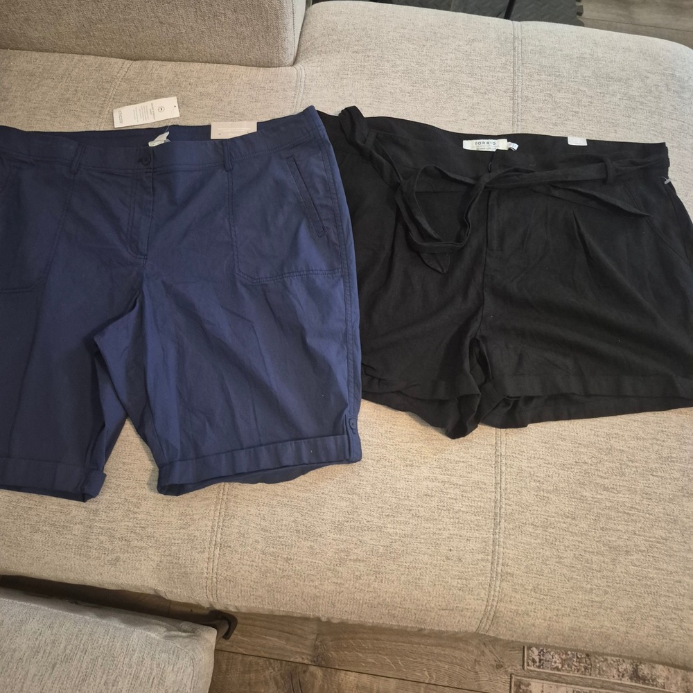 Bundle Chico's Navy Brigitte Shorts 4 & Torrid Black Tie Waist Shorts 2 NEW